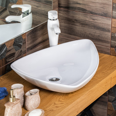 �������� MELANA MLN-7861 (675*470*125)